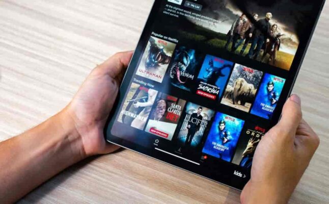 Netflix Premium 1 Tháng